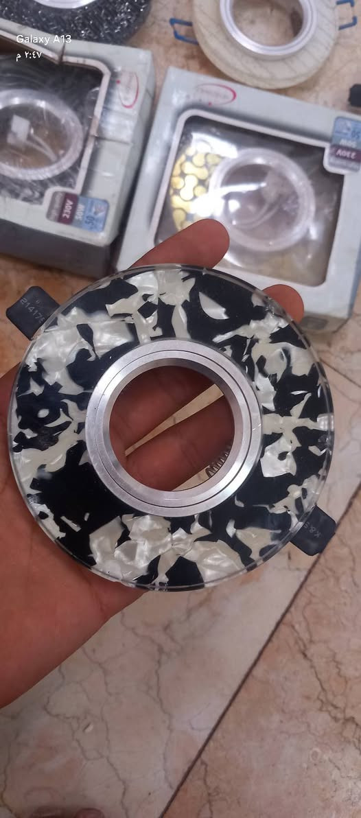 يوجد اكثر من 80 قطعة من قواعد او اطار مصابيح سبوتلايت دائري مزغرف بعدة اشكال 

سعر القطعه 1000 

سعر الكل القطع على 500

للتواصل ***********

ملاحظه 👈🏻 العدد اكثر من 80 قطعة

نص مكتوب في الصور:
- Galaxy A13
- ٢:٤٦ م
- ٢:٤٧ م