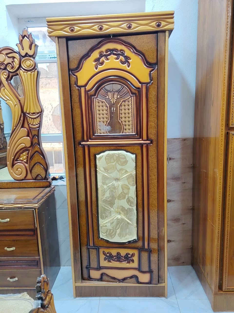 غرفه صاج عراقي حطاطه بعدها جديده نظافه 100/100 العنوان الرمانه للاتصال *********** واتساب
