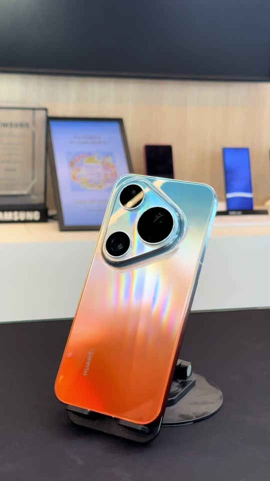 📱🔥 Huawei Pura 90 Series Huawei Pura 90 Pro 💰 1,350,000 د.ع 🎨 أسود + برتقالي Huawei Pura 90 Pro Max 💰 1,590,000 د.ع 🎨 أسود + أبيض + برتقالي مطعّم بالأزرق Ocean 🚨 الحجز المسبق بلّش! 🎁 الحجز المسبق + سماعة هدية 🏷️ خصم خاص للحجز المسبق 💳 التقسيط متوفر للموظفين والمتقاعدين عن طريق مصرف الرافدين، مصرف الرشيد، ومصرف الأهلي العراقي 🚚 توصيل لجميع محافظات العراق 📲 *********** 📍 بغداد – المنصور – 14 رمضان – مقابل مطعم الساعة 📢 تابعونا على قناة التليجرام Savaused مختصة بالأجهزة المستخدمة والعروض
