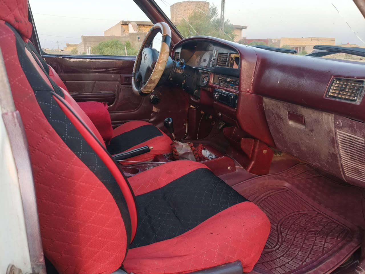 بيكم دير للبيع 
رقم بصره شرط التحويل 
جاهزه مكينه كير حداديه كهربائيات تبريد 
سياره بدون صبغ بلاد 
المكان الناصريه، الدوايه 
رقم الهاتف ***********
السعر 36وبيه مجال قليل
