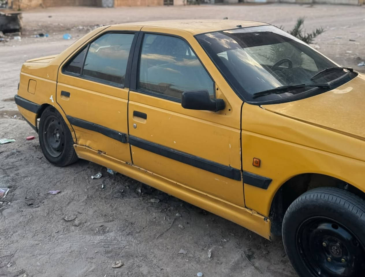 اصفر • رقم نجف • ٢٠١٢
