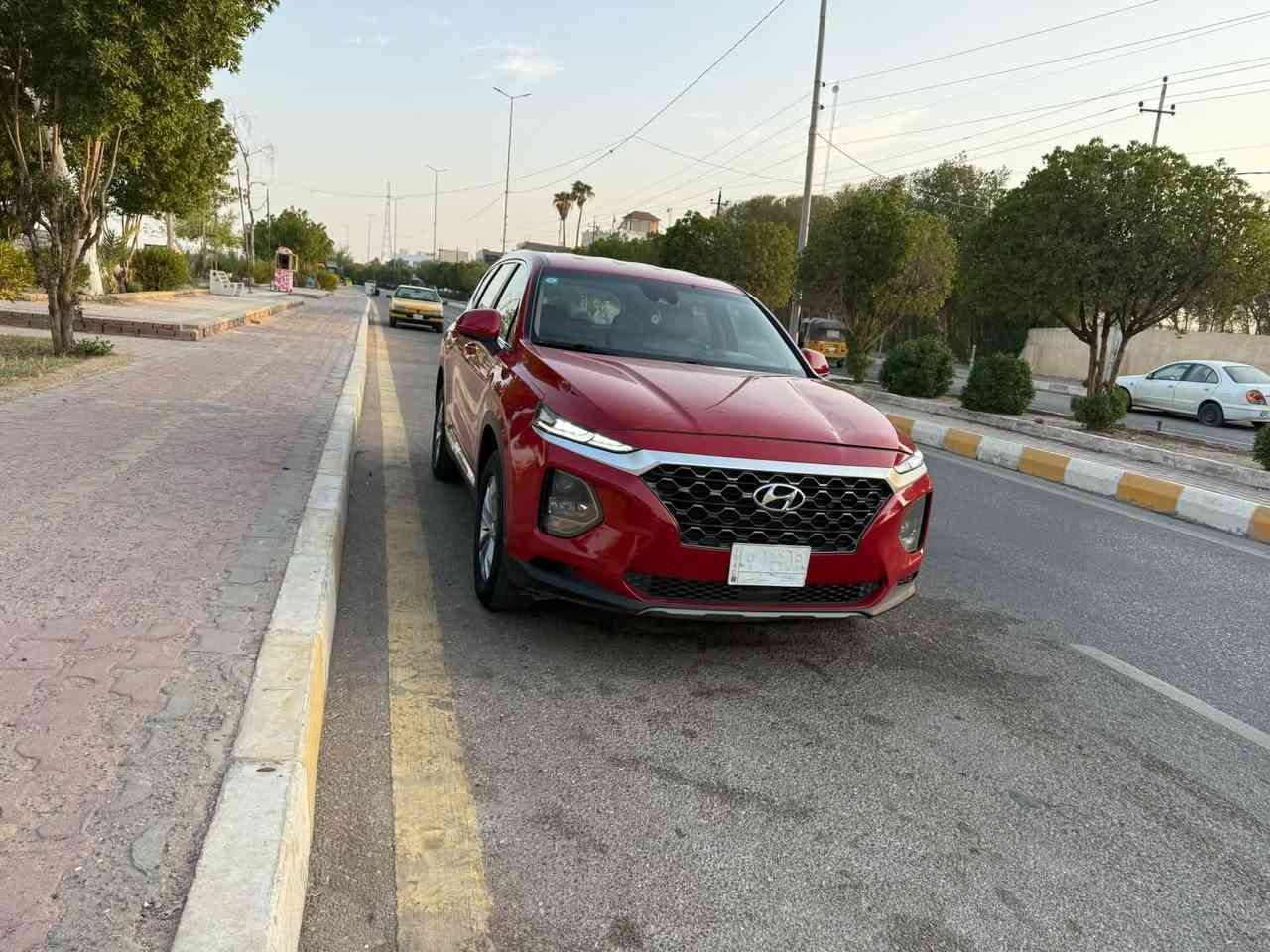 السلام عليكم
سنتافي امريكي 2020

 السعر150 ورقة وبيهه مجال
الرقم:*********** واتساب 
مكان:ميسان  /العماره 
 المواصفات:
ماشيه 50 الف حقيقي 
مكينه 2400 
جام كهرباء 
مري كهرباء 
كامرة خلفية
شاشة كبيرة
تحكم مقود
كروس سرعه
انرويد اوتو وابل كاربلي
مانع منحدرات
تشغيل واطفاء ذاتي
هاندريك دكمة
توقف ذاتي 
رادارات جانبية
قطعتين تبريد
