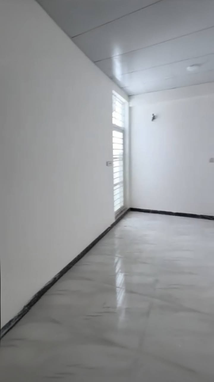 بسم الله الرحمن الرحيم
شقه للايجار في حي النداء تتكون من غرفتين وصاله البناء درجه اولى الارضيه رخام والمطبخ والحمام سيراميك الموقع جدآ مميز شارع ٦٠ الاول قرب موقف الكيات.
للاستفسار : ***********
