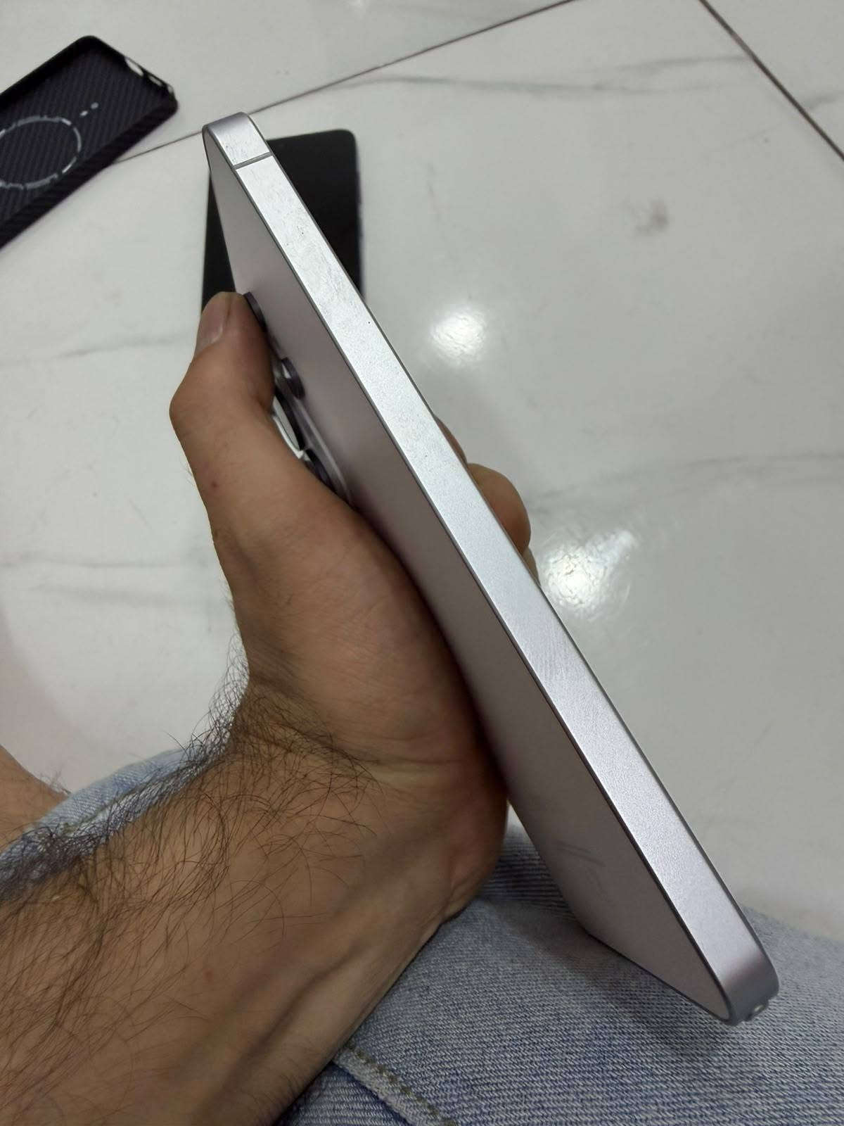 S26 ultra  256 ابيض ضمان برج العرب
١٢٧٥ 
S25 plus 256 اسود امريكي بدون ملحقات
٨٠٠ 
اجهزه جديده ممستخدمه جدا قليل 
مكاني بغداد الحريه توصيل ماعندي 
وفقط بيع بدون مراوس
***********
