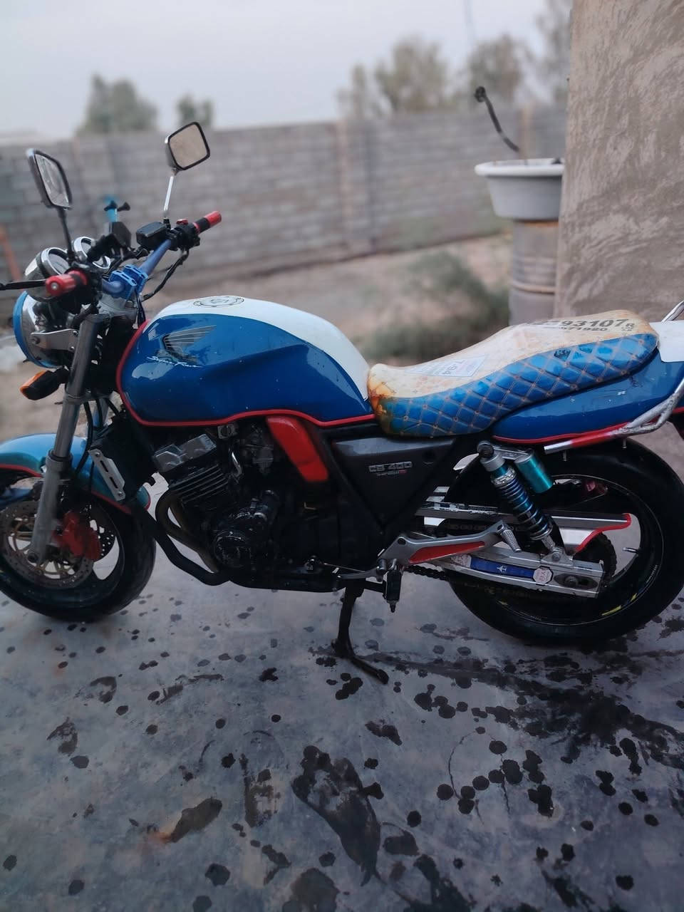 سيبي فور • ٤٠٠ • جيل اول