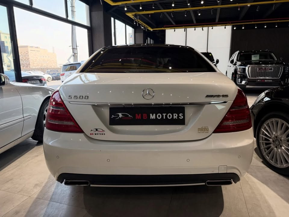 #مـارسـيـدس  اس كـلاسs500
#مـــوديـــــــل / 2013

#عــداد_الـمـسـافـة114 الـف 

#لــون ابيض ملكي الـداخــل مـلـكـي

#جــداً جـديـدة كـل نـقـص مـا بـيـهـا 
________________________

🔥 سقف اسود 
🔥هيدروليك ( 
🔥بانوراما 
🔥كامرات محيطية
🔥أبواب شفط 
🔥خمس بردات 
🔥محرك 8 سلندر 
🔥داخل بيجي
🔥ويل كب كروم amg
🔥انارة محيطية متعدد الألوان 
____________________________

علما ان ( سيارة وارد الماني ضرر خفيف جاملغ خلفي 

الباقي سيارة كلها كفالة ( كير محرك مكفولات )

#الـعـنـوان / بميسان

#الـهـاتـــف / ***********
