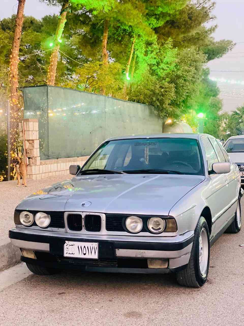 بي ام دبليو 528i • جير عادي • كتابي