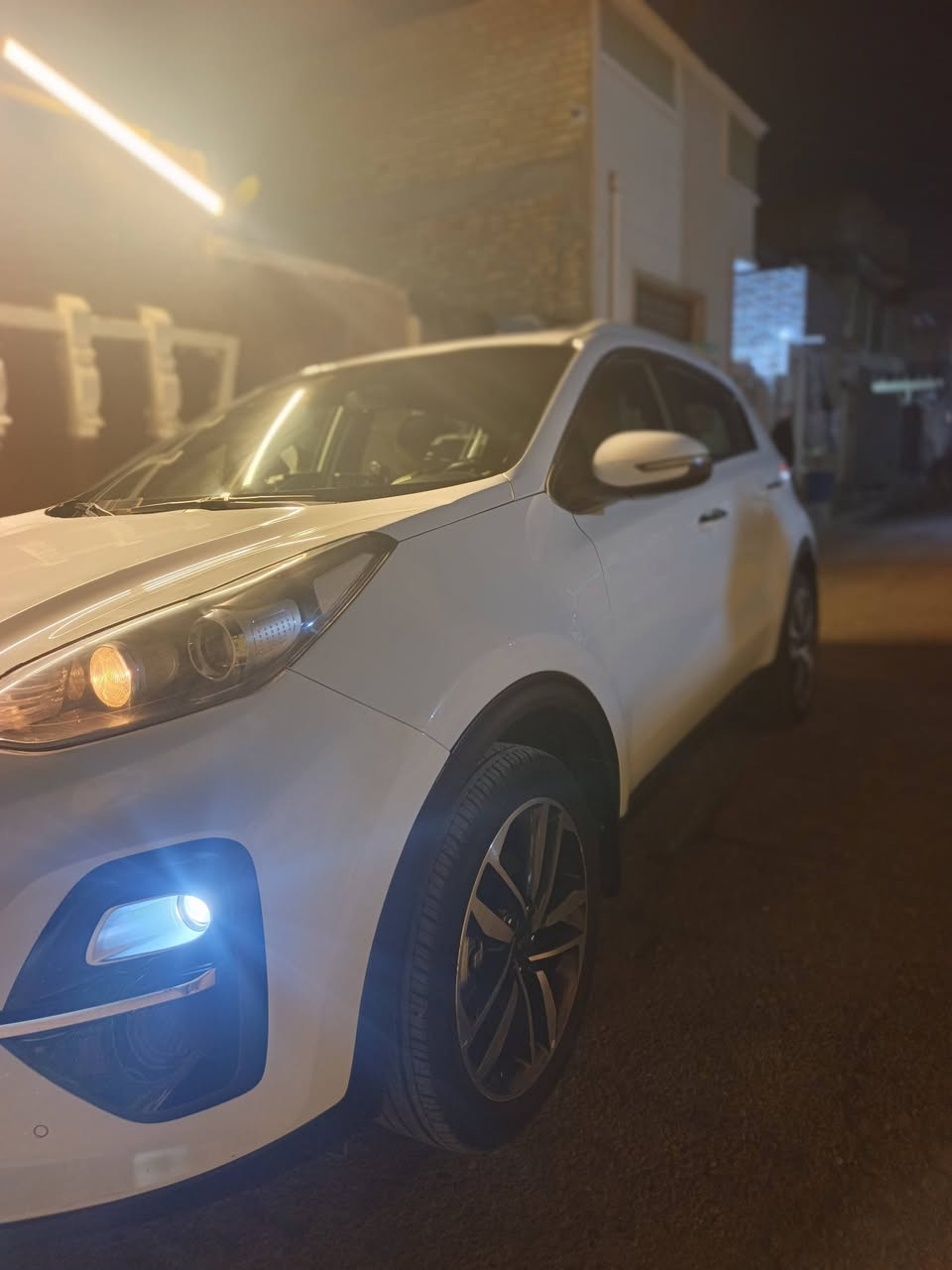 🚘 للبيع كيا سبورتاج خليجي موديل 2020

ماشية 75 ألف كم فقط، السيارة نظيفة والتفاصيل كاملة    

🔹 التايرات شادهن قبل أسبوع
🔹 منظومة زنون كاملة وأصلية، سعرها 200$
🔹 خليجي
🔹 موديل 2020
🔹 ماشية 75 ألف كم

💰 السعر: 185 ورقة، وبها مجال بسيط
📍 الموقع: بغداد – الشعب
📞 ***********

الجاد يتفضل، والسيارة جاهزة للفحص. 🌹
