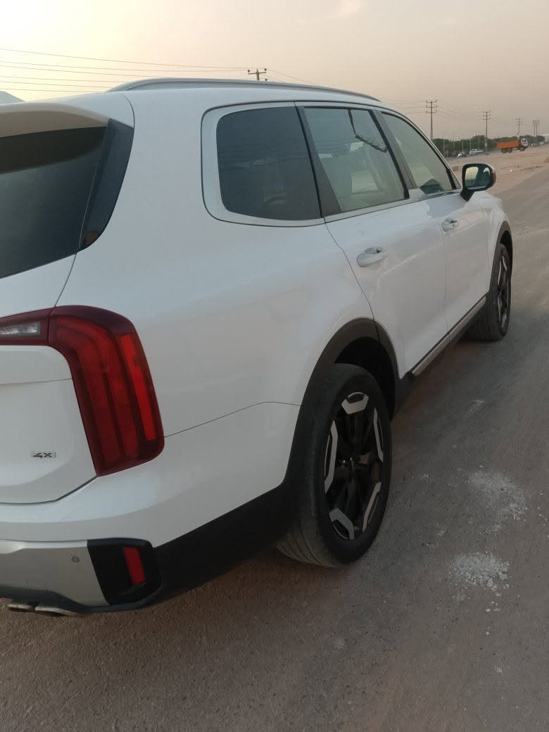 سلام عليكم تلرايد 24للبيع داخلة شهداء رقم بابل مواصفات فتحة حساسات رادار كل جهات سعر 275$وبيه مجال الاتصال***********

نص مكتوب في الصور:
- 91450105x
- 191450105X