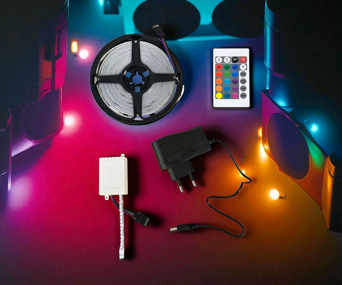 شريط ضوئي LED



لاستخدامات

تزيين غرف النوم وغرف المعيشة لإضفاء جو مميز

إضاءة خلفية للتلفاز أو الكمبيوتر لتحسين التجربة البصرية

تزيين المحلات والمطاعم والمقاهي بإضاءة جذابة

إضافة لمسات جمالية للحفلات والمناسبات الخاصة

المميزات

إضاءة LED متعددة الألوان (RGB): اختر من بين ألوان متنوعة لتناسب أي مزاج أو مناسبة

ريموت تحكم لاسلكي يتيح لك تغيير الألوان، التحكم في السطوع، وضبط أوضاع الإضاءة (ثابت، وميض، تغيير تدريجي، إلخ)

مرونة عالية: الشريط مرن وسهل التثبيت في أي مكان بفضل شريط لاصق قوي

طاقة آمنة وموفرة: يعمل بجهد DC 12V، استهلاك منخفض للطاقة مع إضاءة قوية

طول 5 أمتار يتيح تغطية مساحة واسعة أو التثبيت في خطوط طويلة

خيارات إضاءة متعددة: ثابتة، متغيرة، ووميض بألوان مبهرة

مناسب للاستخدام الداخلي مع خامات عالية الجودة لعمر افتراضي طويل

المواصفات الفنية

الجهد: DC 12V – 24V

نوع LED: SMD 28355050

عدد الـ LEDs: 60 لمبةمتر (إجمالي 300 لمبة في الشريط)

الألوان: RGB متعدد الألوان

استهلاك الطاقة: 4.8 واطمتر تقريبًا

الطول: 5 أمتارشريط

نوع التثبيت: شريط لاصق

ملاحظات

لم يتم ذكر بلد المنشأ

قياس الكارتون:

الطول 22 سم  العرض 15 سم  الارتفاع 3 سم.

السعر 23000 توصيل جميع محافظات العراق متوفر