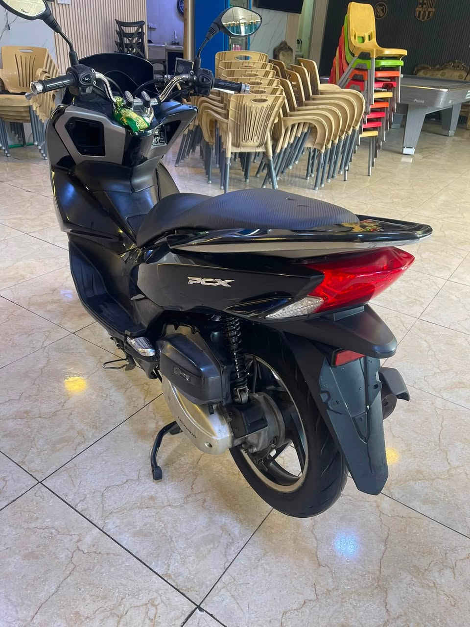 ييسي اكس جيل ثاني ما بيه ولا نقص كلشي شغال بس شويه كفراته تعبانه
المكان / دوره حي الصحه
السعر / مليون او ٢٥٠ وبيه مجال 
الرقم / ***********
