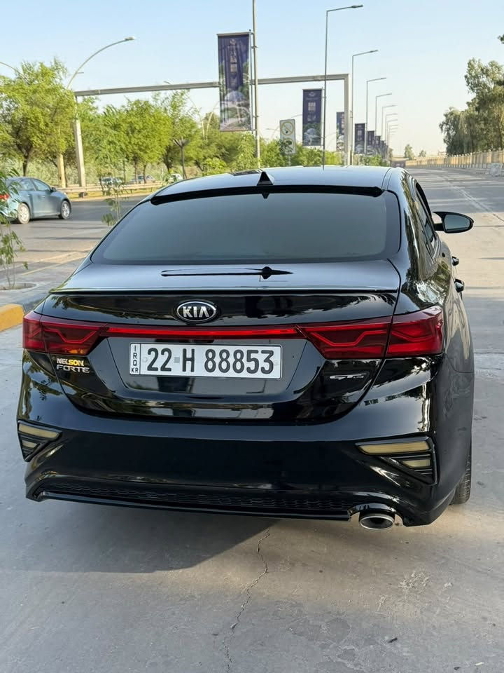 السلام عليكم 
للبيع فقط بدون مراوس اخوان 
كيا فورتي جي تي لاين 
✅موديل 2021 gt line 
✅ماشية 59
✅محرك 2000 دوش المرغوب 
✅رادار 360 درجة 
✅تحديد مسار + كروز سرعة 
✅تحذير مغادرة المسار 
✅3 انظمة قيادة 
✅الضرر موضح بالصور جاملغ امامي سرقة 
✅السيارة باسمي سنوية وهزة ماساقطة تحويل شرط 
باقي المواصفات معروفة 
مكان السيارة موصل / جانب الايسر 
السعر 135 بي مجال بسيط للشراي 
خاص مامتوفر اتصال عالرقم 
***********
