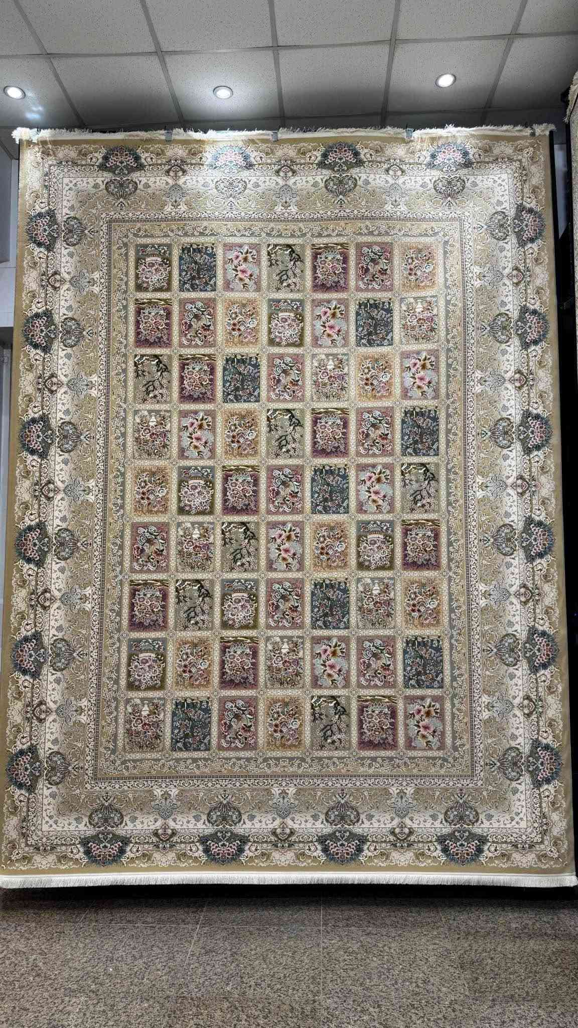 سجاد كاشان 1500 شانة 
عنوان النجف الاشرف شارع سلام جامعة قرب مجمع زيد وحسن 
شركة سجاد الماس كاشان 
*********** النجف, العراق
