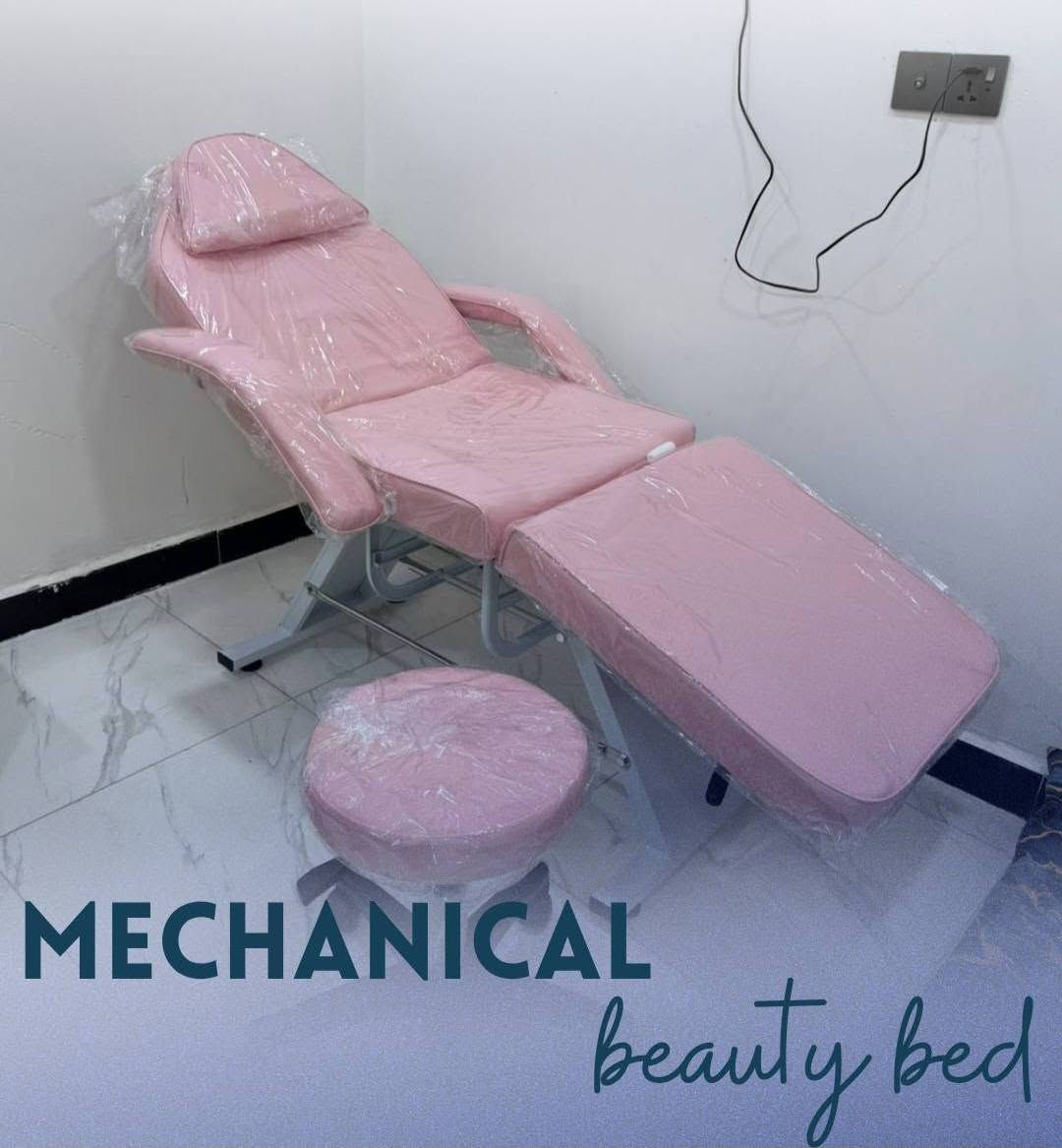 #سدية _تجميل
#سدية_ميكانيكية_للفحص

 #شركة_القمة_الطبية توفر سدية تجميل ميكانيكية ومع ستول هدية وبسعر جداً مناسب
للحجز الاتصال على الرقم التالي :-

***********

م.عُلا الحمداني

نص مكتوب في الصور:
- MECHANICAL beauty bed