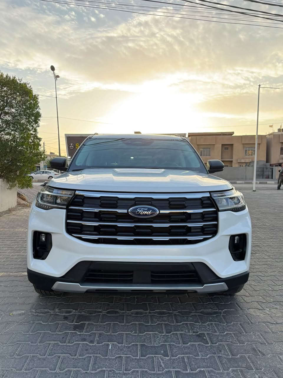 سيارە:-   FORD EXPLORER 2025
رۆیشتن : ٣١ هەزار مایل
نرخ: ٣٣٠$ 
مەکینە : ٤ پستن ٢.٣ تۆرب
مواسەفات :  ACTIVE  دبل اکسل ٤*٤ پانوراما کوشن جلد کشن هیتر صندوق کهربائی بەسمە شەغال شاشە کەورە هتد 
زیانەکان : یەک دەرگای سبغە دوو جێگای کارت و pdr  
ئێرباک : نە تەقیوە هەمووی بەشەرت  
رقم شاسی : 1FMUK8DH7SGA07415
شوێنی سەیارە : اربیل
کۆرەک : ***********
ئاسیا سێل : ***********
شرکە رێبوار سالار صالح 
هەولێر جادەی ١٠٠ مەتری  بەرامبەر کۆمپانیای سعد
………………………………………………..
السيارة:-  FORD EXPLORER 2025
ماشية:- ٣١ واحد الف
سعر: ٣٣٠$ 
محرك:- 4 سلند  2.3 توربو 
مواصفات:- ACTIVE
حادث : بس واحد باب وية شبرين جاملغ امامي 
ملاحظة :  رقم شاصي صور حادث منشور  
1FMUK8DH7SGA07415
مكان سيارة : اربيل 
تفاصيل اكثر الاتصال علی ارقام التاليه 

كورك : ***********
اسيا : *********** 
شركة ريبوار سالار صالح 
اربيل شارع ١٠٠م مجاور شركة ازاد
