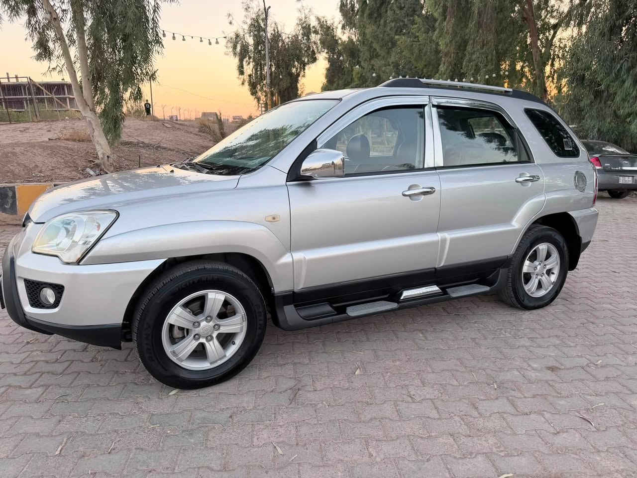 السلام عليكم
سبورتج 2009
خليجي رقم سليمانية بأسمي
مكفوله كفاله عامه حته بارد ماكو 
كير مكينه حدادية كلهة جديد 
مكان السيارة ديالى بعقوبة
السعر 115$وبيهة مجال
رقم الهاتف ***********
