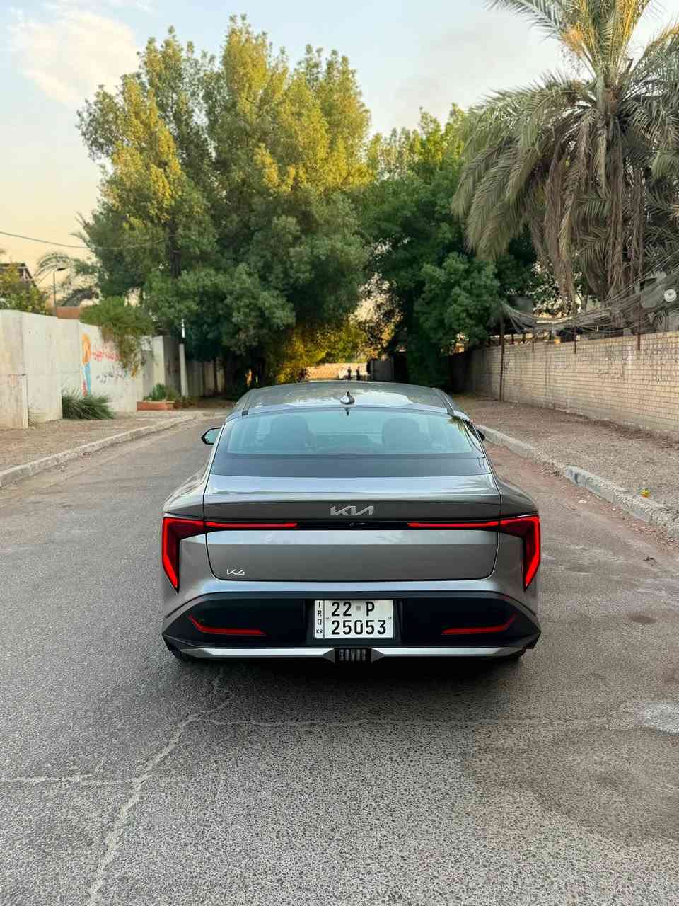 للبيع K4 موديل 2025 لون سلفر مواصفات LX رادارات جانبية وخلفية وامامية وتحديد مسار وبصمة وتشغيل عن بعد وتحكمات ستيرن ماشية 22 الف ضررها ربع بنيد امامي نفسه مصلح بدون شاصي وبدون لغود وجميع الايرباكات سليمة محرك 2.0 دخول جديد رقم اربيل تحويل او وكالة مضمون 100‎%‎ مكانها بغداد 
رقم الموبايل ***********
