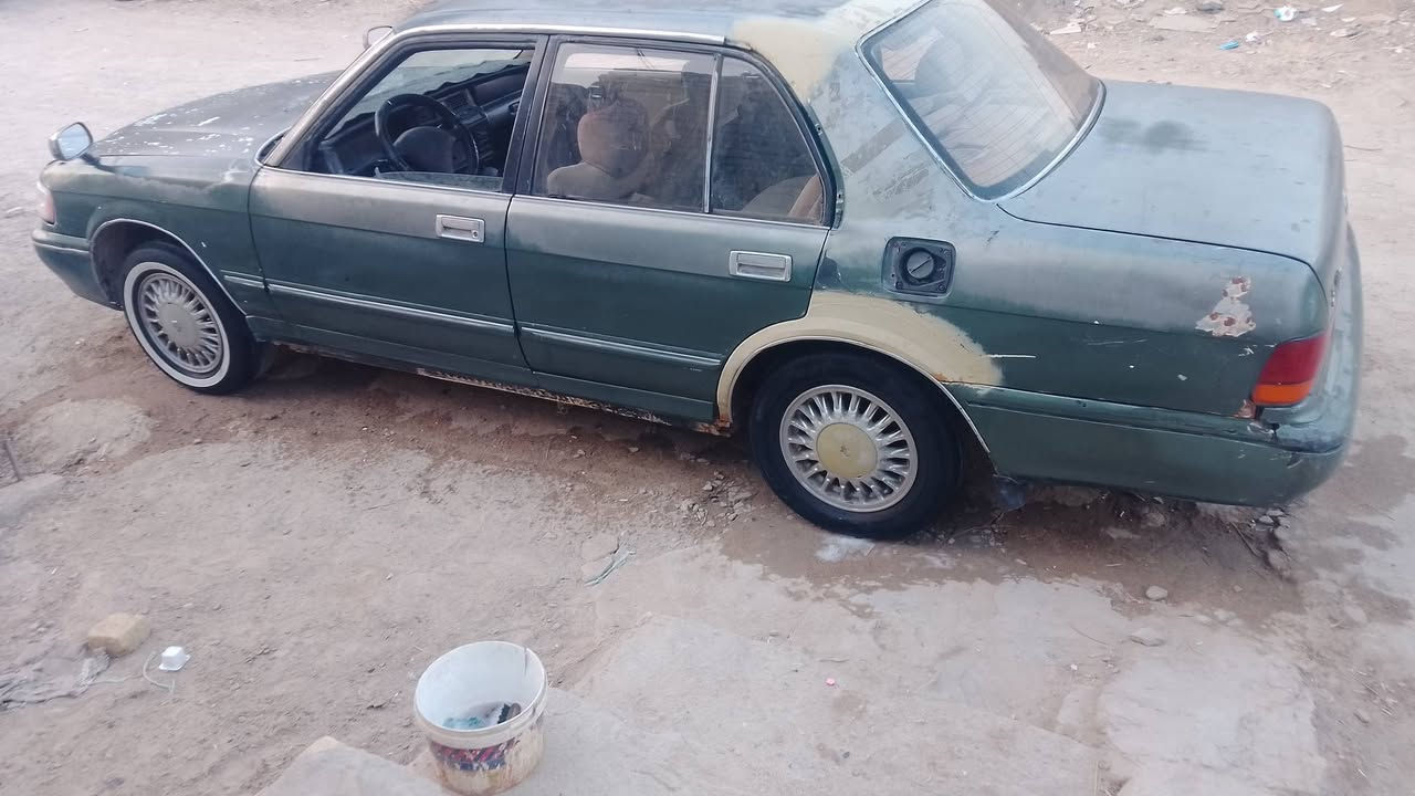 السلام عليكم ورحمه 
ارنب اكراون طويل لبيع 
سياره جاهزه حداديه امامي وخلفي كاملات 
كير اومكينه مكفولات فيفتي 3000
عوزها بطانه مال سائق 
***********     45بيها مجال 
المكان سوك شيوخ  بسوك
