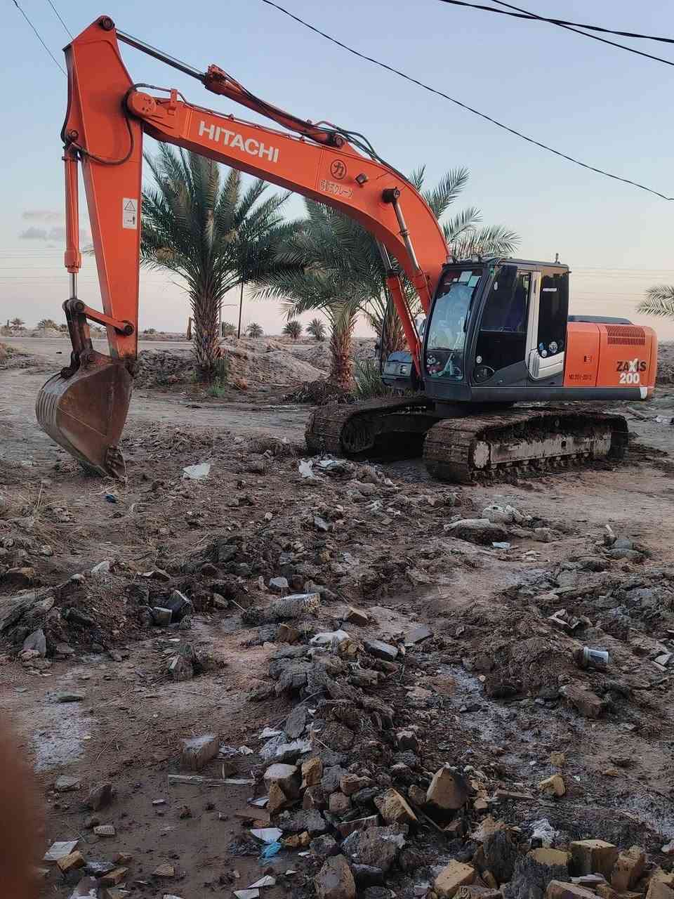 سلام عليكم حفاره البيع مديل 12كفاله عامه من كلشي مشتغله 6000زنجيل 70 قطره  صبغ مابيه مشتغله شي قليل ياباني اصل المكان بابل ***********غيره متواجد عله الفيسبوك
