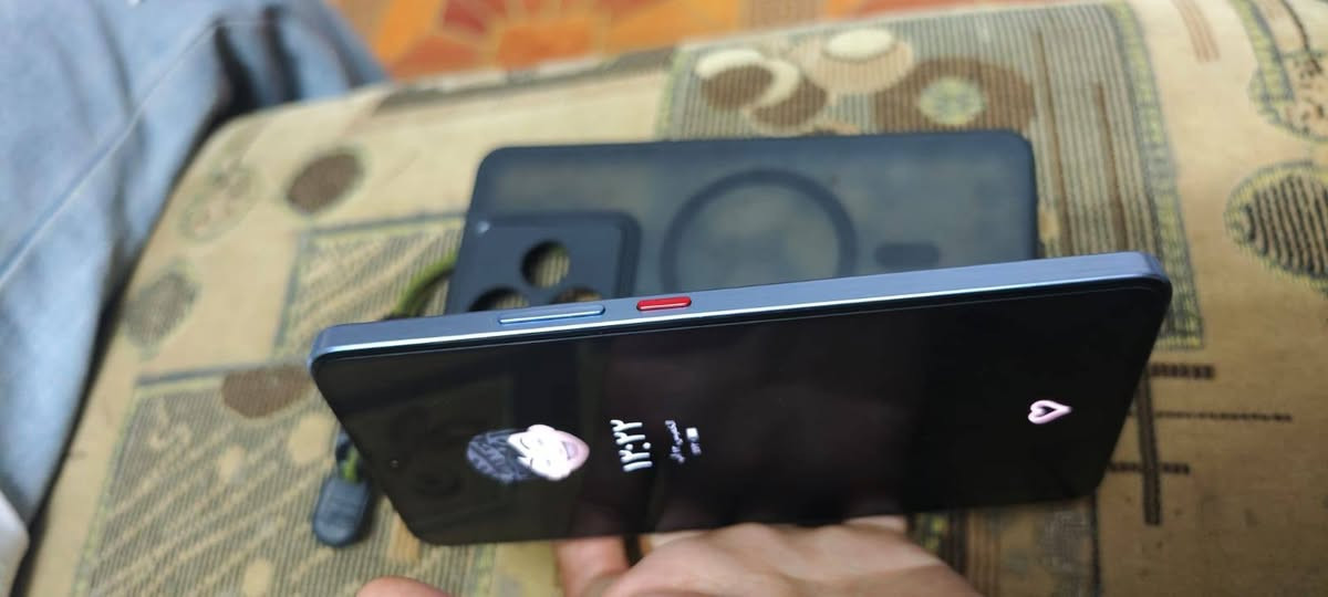 الذاكرة 512
120 فريم مخصص الألعاب

بطارية7000

الشاحن 120واط

بطارية الجهاز 99 

الجهاز نضيف كلش

التواصل ***********/اتصال+واتساب
مكان بغداد الكرخ توصيل داخل الكرخ فقط
