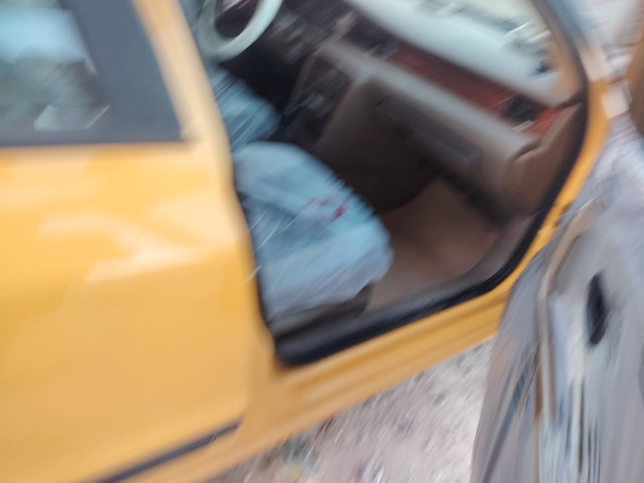 سمد ٢٠١٢ مصفره هيئه وغرامات
سياره نظيفه مابيه نقص اي شي
٣٥ بيه مجال
***********

