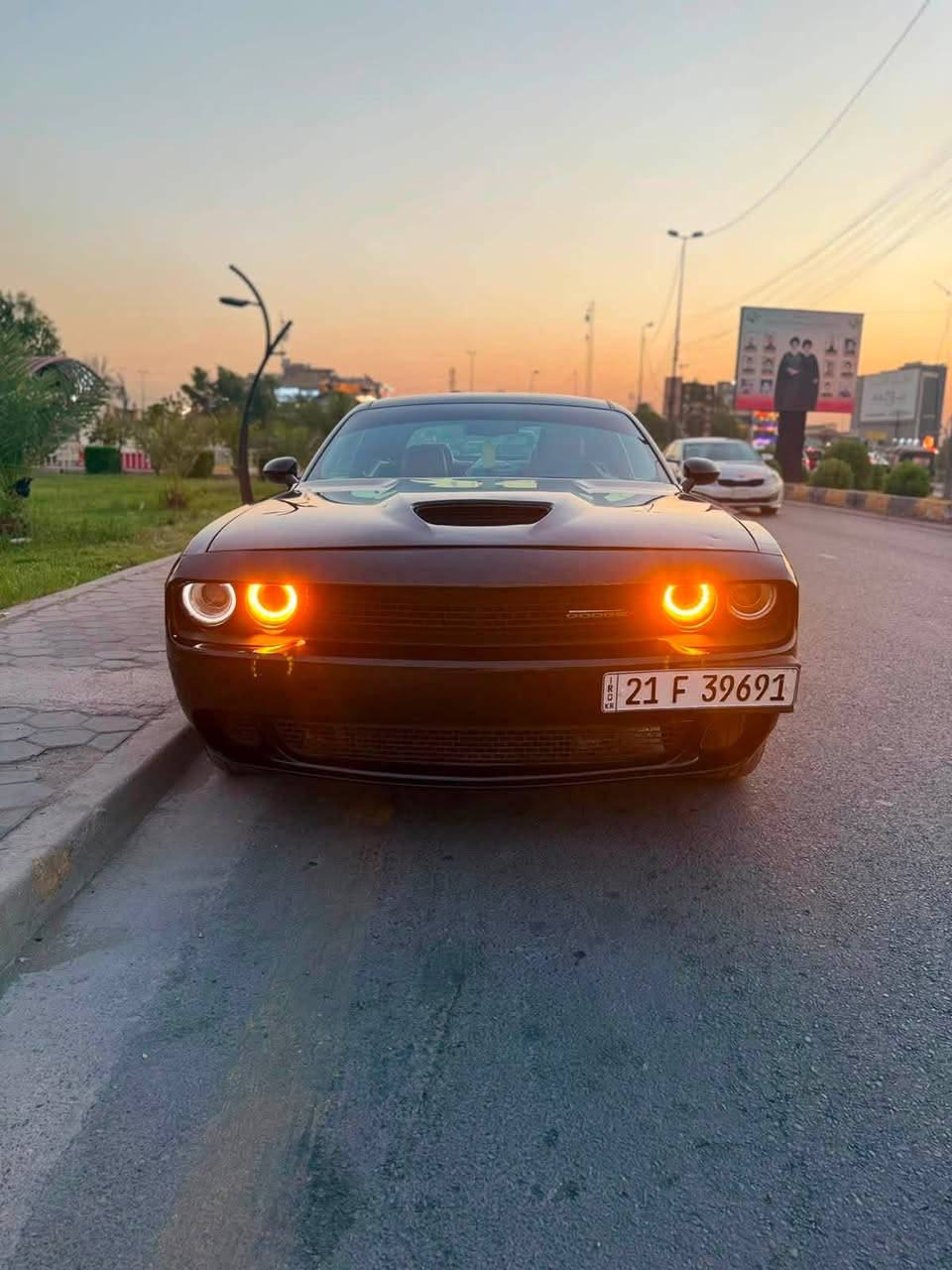 السلام عليكم
DODGE CHALLENGER SXT 2020 🇺🇸
ارخص جالنجر بالسوك بهيج موديل 
129$
 دوج تشالنجر  2020 لون اسود 🖤🔥
 محرك 6 سلندر 3600
 كير أوتوماتيك 8 سرعات 
تو ويل المرغوب 
مواصفات السيارة
•  شاشة كار بلي واندرويد اوتو
•  كاميرا خلفية
•  مثبت سرعة ذكي
•  سستم صوت  
•  ويل 20 نجمة تو سايز 🔥
•  إضاءة LED 
•  السياره ماشيه  93 الف
•حدادية كاملة جديدة تايرات تخم جدد وادامة مكينة السيارة.
•كير محرك كهربائيات صدر تبريد كفالة
 سونار السيارة مرفق مع الصور
السياره بيها ٤ ق صبغ وشاصي معدل مسحوب فقط  
•  السياره رقم شمالي سليمانية باسمي تحويل مباشر 
السعر 129$ وبيهة مجال تجي تشوف السيارة تعجبك تشلع عيوني
مكان السيارة بغداد الزعفرانية 

 ***********
