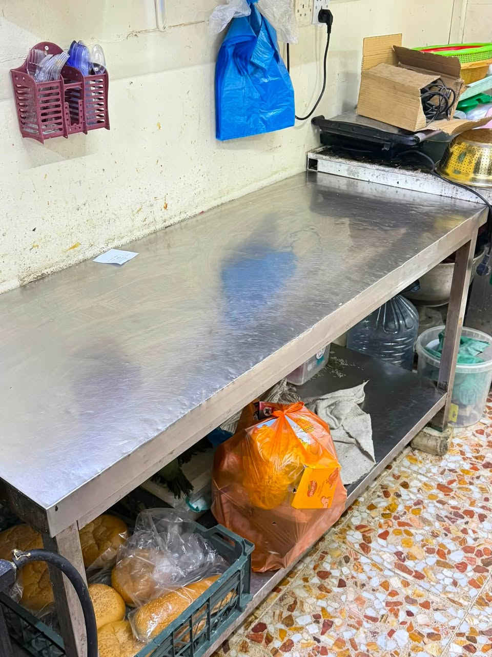 السلام عليكم
سفريات كامله مع اغراض مطبخ بسعر 100

ميز تجهيز ستيل بسعر 170 الف 

طابعه اوردرات شغاله بسعر 45 الف 

كابسه صاج كهرباء بسعر 50 الف 

مايكرو ويف بسعر 50 الف 

ميزين مع 6 كراسي بسعر 70 الف 

سخان ماء حجم وسط بسعر 75 الف 

للاتصال عل الارقام 

***********

***********
