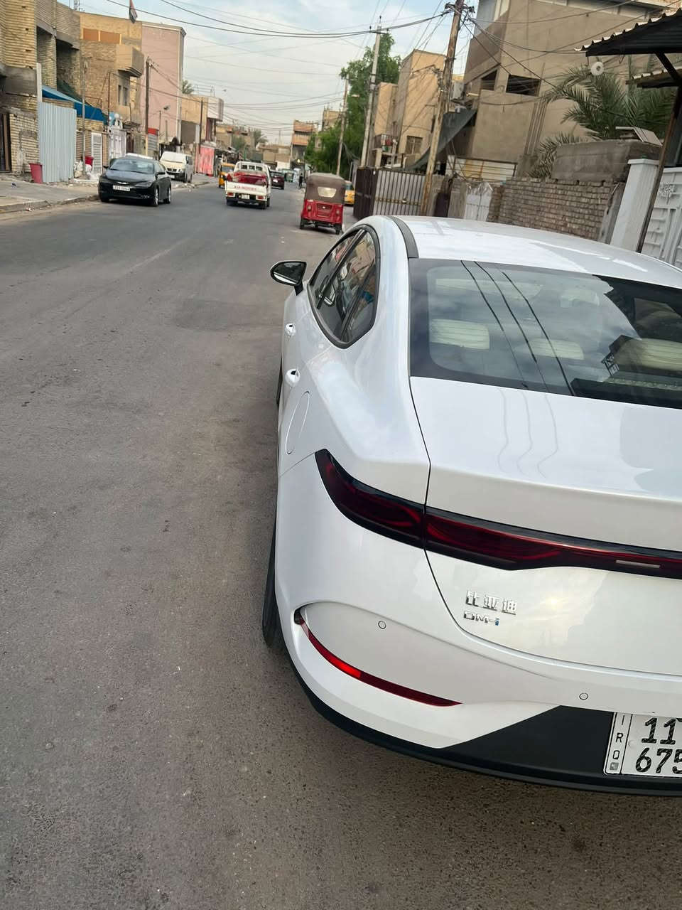كفالة عامة سيارة ناطقة بلغة العربية السعر ٢١ مليون بيهة مجال بسيط جدا حك جية سيارة بسمي بيع شرط التحويل يعني مباشر أكاتبك مروري مكاني بغداد جديدة ***********

