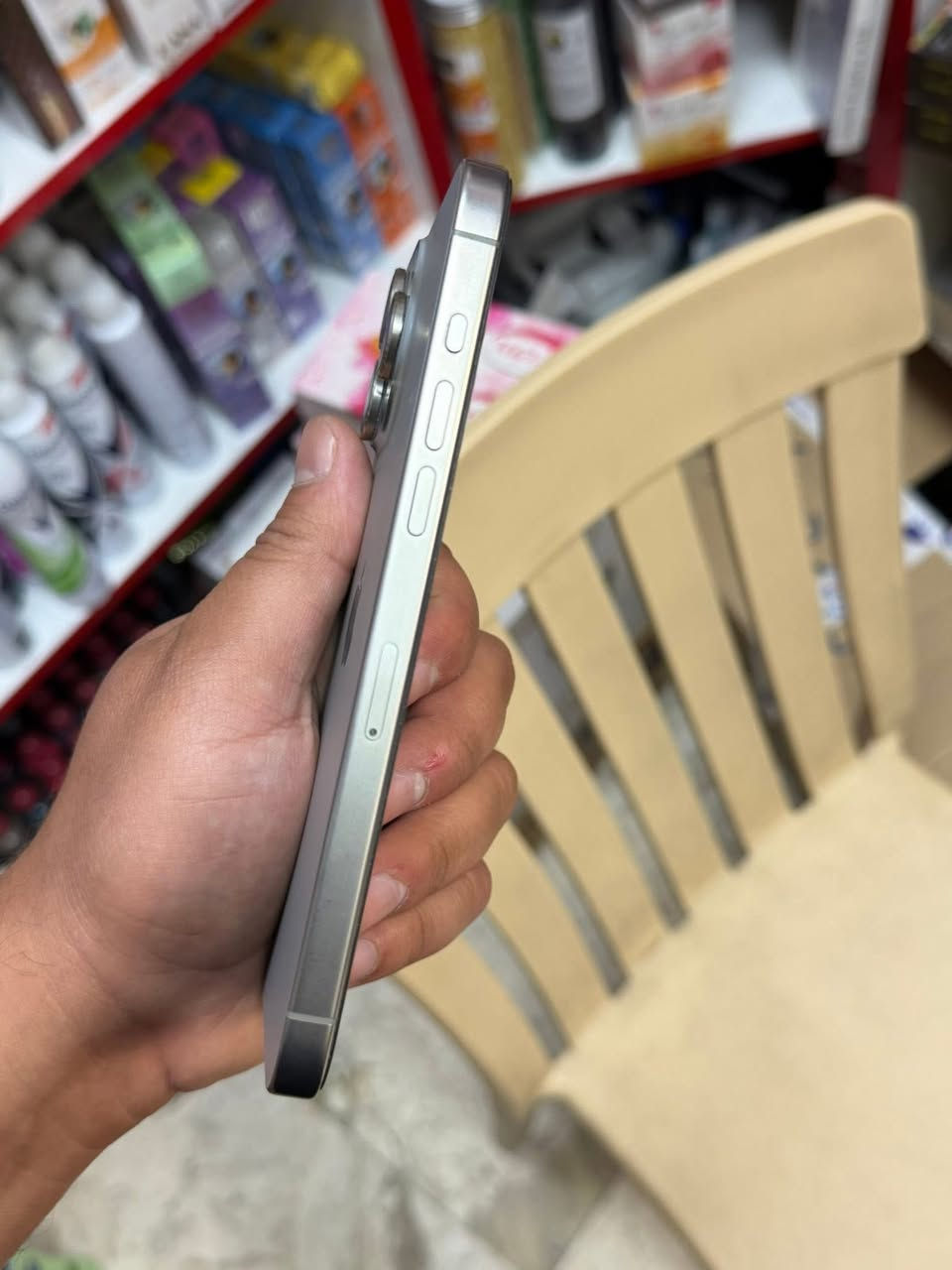 iPhone15 pro max
ايفون15 برو ماكس 

ذاكرة:256

جهاز نظيف 

نظافه100%

مبدل بس بطاريه

جهاز بدون غراض 

مكان شعله 

***********وتساب فقط
السعر825
