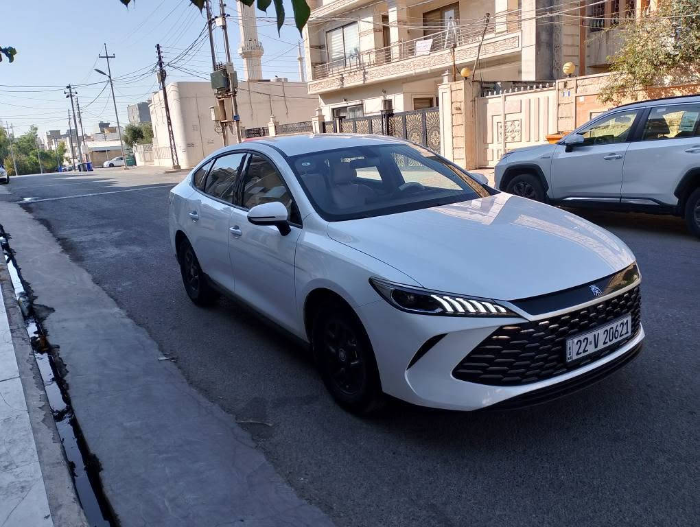 BYD QIN PLEASE 2025
***********
مودیل 2025
ناو زةرد _شاشة و كاميرة
9 هةزار رويشتووة 
كارت و شةحني بيلادي لةگةلة 
بوياغ تةنك 
سيارةكة هيچي نية تةنها 7 دنك تةزرةي هةية 
سعر :134$
شوين هةولير 
موبايل واتس *********** أربيل, العراق
