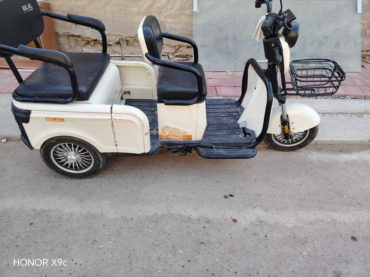 هونر X9c • جديده • عليه مجال