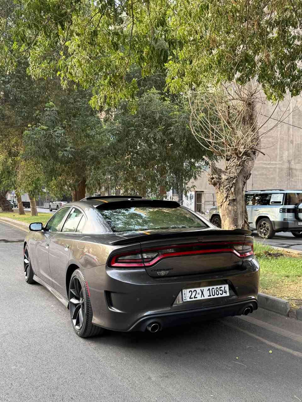 جارجر  GT PLUS موديل 2022 (خـليـجـي) اورنج
شركه هارلم سياره مغلفه بل كامل PPF حمايه 📍

 (اورنج ادشن )  فول فول مواصفات نادره 

سياره مكفوله من صبغ و تبديل وشخوط 

سيارة زيرووو ماشية 29 

رقم اربيل الجديد 22
ب اسمي تحويل او وكالة 

الموديل :2022  . (خليجي) . . 

المحرك : V6.  3.6L 

المواصفات :

* نسخة ORANGE EDITION. 

* خطوط طولية على الهيكل. 

* مكابح رياضية برمبو خاصة بالون البرتقالي. 

* جناح خلفي اسود. 

* ويل قياس 20 انچ اسود . 

* ستيرن رياضي . 

مقاعد رياضية من الشاموا مع خطوط بالون البرتقالي. 

* نقطة عمياء . 

* مصابيح أمامية زنون . 

* كشافات الضباب زنون . 

* المصابيح الأمامية مع LED . 

* حساسات . 

* شاشه كبيرة مع نظام ملاحة نفكيشن GPS .

* الشاشة مع اوپشنات SRT . 

* سستم صوت الپاين .

* فتحت سقف (سلايد) . 

* مقاعد أمامية كهربائية عدد 2 . 

* ذاكرة لحفظ وضعيات الجلوس (ميموري) . 

* مقاعد أمامية تبريد وتدفئة . 

* مقاعد خلفية تدفئة . 

* تشغيل عن بعد . 

* ستيرن كهربائي . 

* تدفئة ستيرن . 

* محدد سرعة . 

* تلفون بلوتوث . 

* كاميرا خلفية .

* مرايا متحسسة للاضاءة العالية .

* كير شفتر بالستيرن . 

* دخول ذكي (بصمة) 

*السعر مناسب اتواصل ويايه وتدلل🤍

للاتصال ع الرقم: ‭*********** 

مكاني / بغداد
