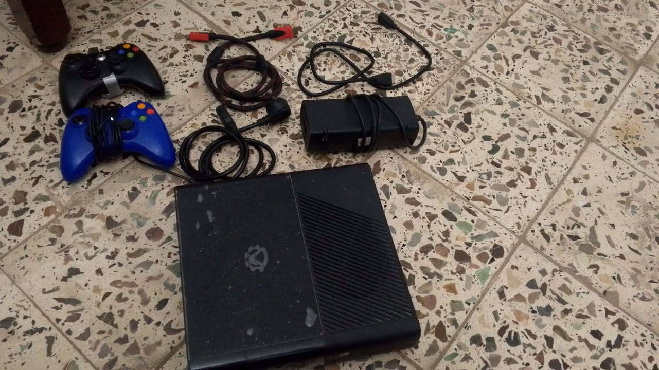 اكس بوكس 365

XBOX 365
للبيع نضافة 90بالمية 
السعر خاص 
للاستفسار 
***********
