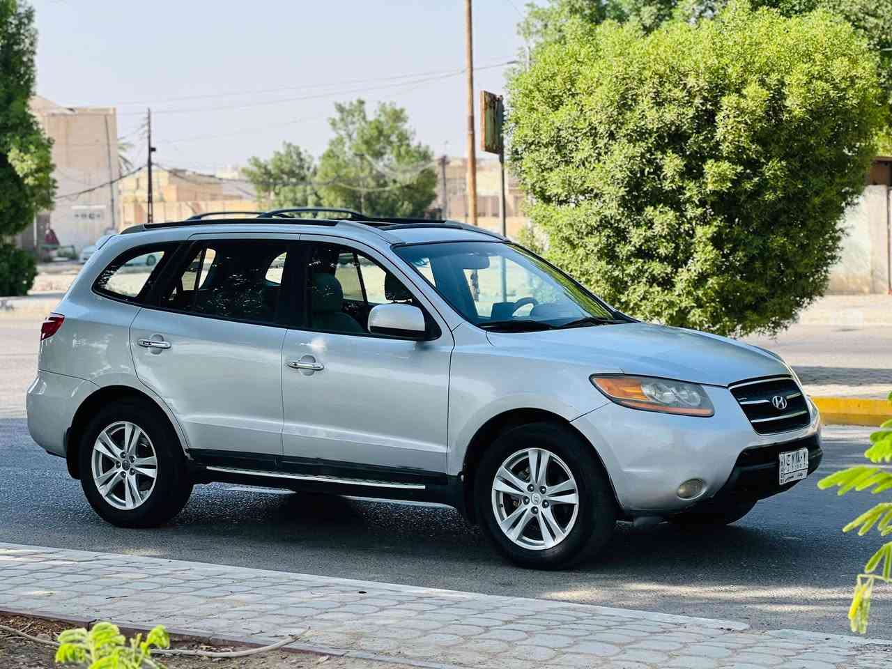 سنتافي مديل 2008 سعر 97 قابل للتفاوض الاستفسار اتصل *********** وارد أمريكي حادثها جاملغ وباب فقط والباقي كفاله عامه مواصفات فول واحد على واحد فتحه سقف تحكم ستيرن شاشه كبيره كامره خلفيه كشنات كهربائي 7 راكب  مكينه سته 6️⃣ سلندر مكينه وكير مكفولات + منضومه غاز حداديه جديده تخم تاير تبريد ثلج ❄️ رقم بغداد مشروع وطني  مكان سياره كربلاء
