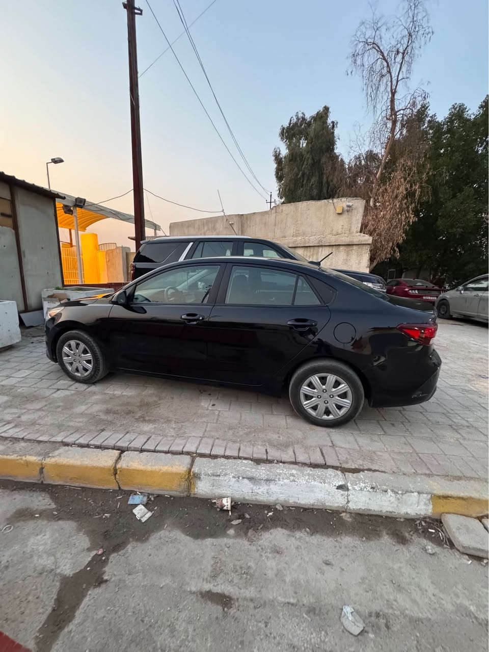 كيا ريو موديل 2022 وارد امريكي للبيع 

• ماشيه 49 الف (40 الف مشي امريكا بالعراق ماشيه 7500)

• المواصفات : 

نظام قيادة سبورت SPORT وعادي

كاميرا خلفية دواره

مانع انزلاق

تحكم ستيرن جهتين

بلوتوث + مدخل USB

شاشة كار بلي بلادي 

مود درايف  مانع انزلاق  حساس اطار  

محرك 16 دوش رقم بغداد
ضررها بأمريكا بدون ايرباك بدون صبغ بدون تبديل تعديل على بلامارات فقط
صور الضرر بأمريكا موجوده عندي راسلني واتساب وادزها الك

سعرها 130 بيها مجال بسيط 

• مكان السياره بغداد

للاستفسار الاتصال عل رقم *********** بغداد, العراق
