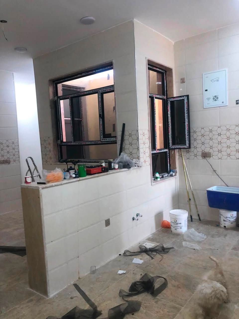 السلام عليكم بيت للبيع مساحه 120 متر واجهه 6 نزال 20
بناء حديث 2025
الطابق الارضي 
استقبال +مطبخ حار وبارد +مناور 2+صحيات+غرفه نوم كبيره
الطابق الثاني 
صاله +غرف نوم 3+صحيات +بالكونه 
الطابق الثالث 
بيتونه +سطحين
بناء درجه اول ومتعوب عليه يعني لا مقاول ولا دلال عل ايدي وسند بسمي ملاحضه البيت بي شغلات بسيطه مثل محجر وملاحظات انت تستلم جاهر  الغزالية اراضي دعاوي الملكية خلف معمل الثلج مجمع الجواد السكني خدمات كاملة موقع مميز على الشارع الحلقي تسليم مفتاح الاستفسار الاتصال 
***********
***********
