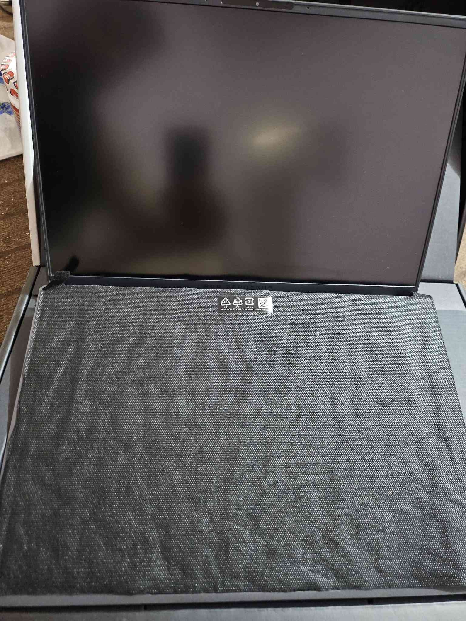 asus zephyrus G16 • RTX 4060 • ٣٢ جيجا رام