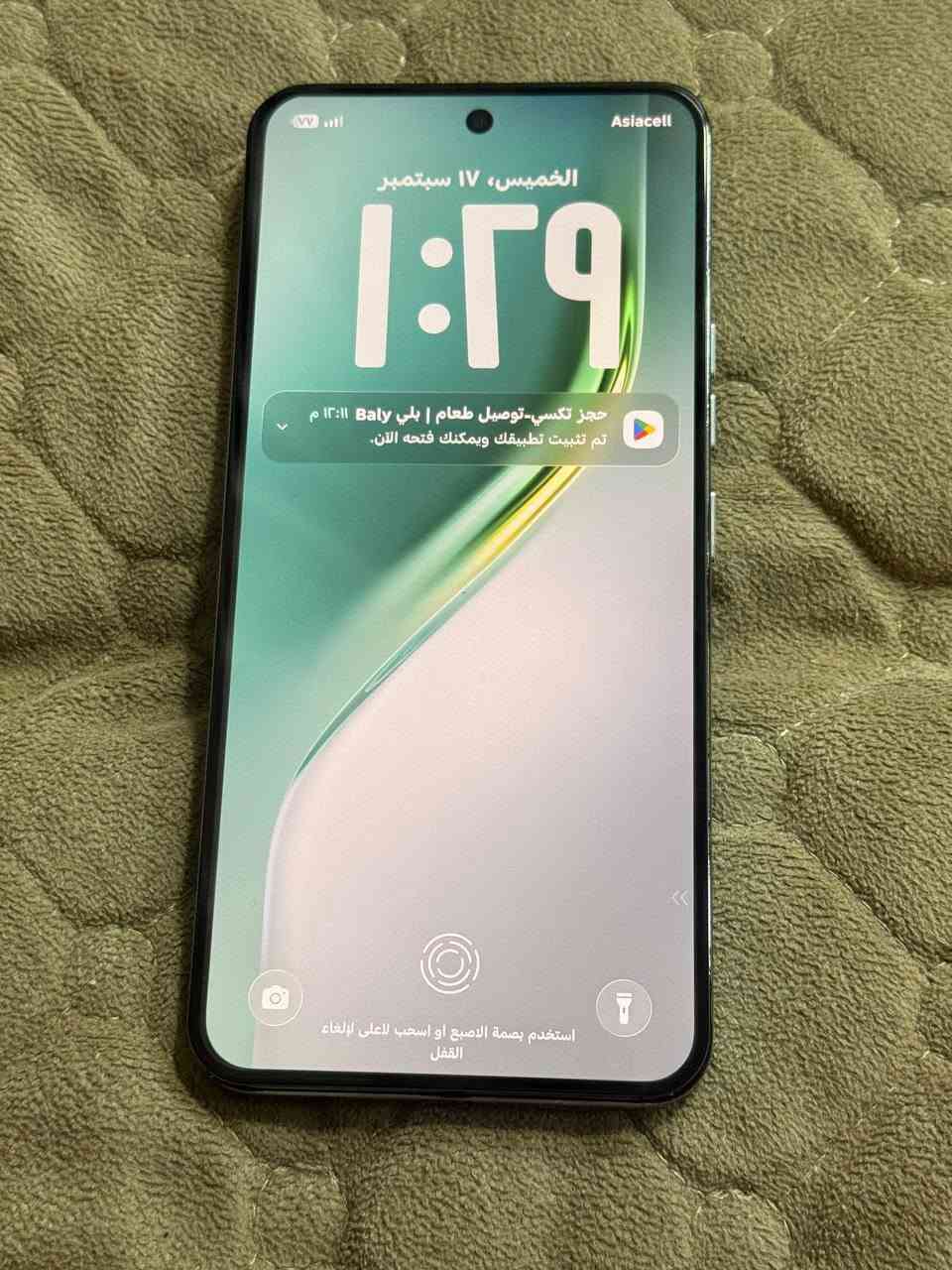السلام عليكم للبيع
تكنو كامون 40 بريمير فايف جي
 Tecno Camon 40 Premier 5G:
التلفون مال بيت ومامفتوح ومكفول 
اي خلل مابي بدون غراض
📱 الشاشة: 6.67 بوصة AMOLED، 
، تردد 144Hz
⚙️ المعالج: MediaTek Dimensity 8350 Ultimate بدقة تصنيع 4nm
بوبجي 120 فريم
💾 الرام: 12+12=24
💽 التخزين: 256 
📸 الكاميرات الخلفية:
50MP رئيسية مع OIS
50MP تيليفوتو مع تقريب بصري
8MP واسعة
كاميرا زوم 100x
🤳 السيلفي: 50MP مع تصوير فديو خلفي وسيلفي ب4K,,60
 البطارية: 5100mAh
 السماعات: ستيريو 
السعر 350 
مكاني بغداد الطوبجي 
***********

نص مكتوب في الصور:
- HiOS هاتي 16.3.0 التحقق من التحديثات TECNO CAMON 40 Premier 5G اسم الجهاز التخزين ٣٢,١١ غ.ب / ٢٥٦ غ.ب TECNO CM8 الطراز Dimensity 8350 Ultimate وحدة المعالجة المركزية RAM ١٢,٠٠ غ.ب+٦,٠٠ غ.ب 50M OIS+50M OIS+50M الكاميرا الخلفية 50M الكاميرا الأمامية 5100mAh البطارية 1260x2800 الشاشة Android إصدار Android 16