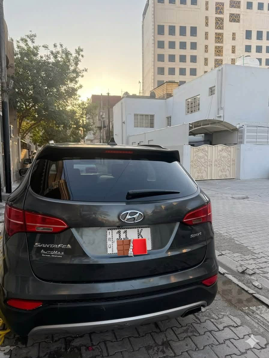 السلام عليكم 
سيارة سنتافيا سبورت موديل ٢٠١٤ 
السيارة گير ومكينة وحدادية وتبريد خير من الله السيارة رقم بغداد دولي بأسمنا شرط التحويل حادثها بامريكا باب السايق بس وسرقة الباب الخلفية ومرجعيها نفس اللون وصبغ جاملغ امامي وخلفي اثر شخوط ابيعلك صبغ صفحة ((((بدون دواخل))))
السعر ١٢٠  قابل للتفاوض مكاني بغداد ساحة اللقاء  للاستفسار  ***********
