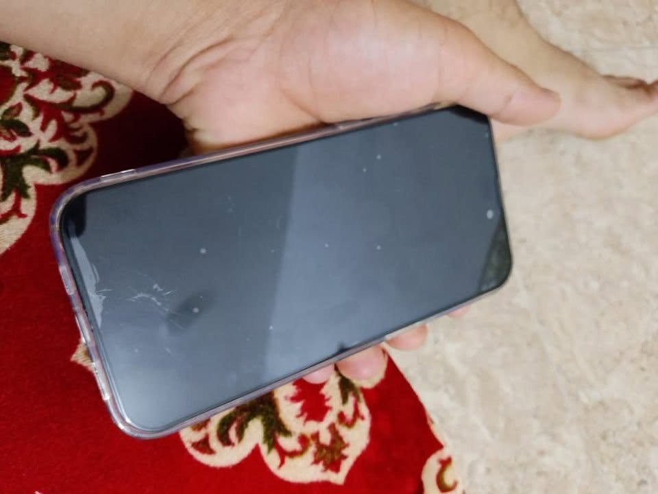 سلام عليكم ايفون 15برو ماكس ذاكره256
بطاريه 85مبدل شاشه اصليه وبيه فطر للبيع او مراوس 
مكاني رمادي 
اي ستفسار هذا رقمي ***********

