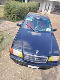 مارسدس c200 للبيع    او مراوس حسب القناعه  موديل 1994 رقم بغداد  محرك ...