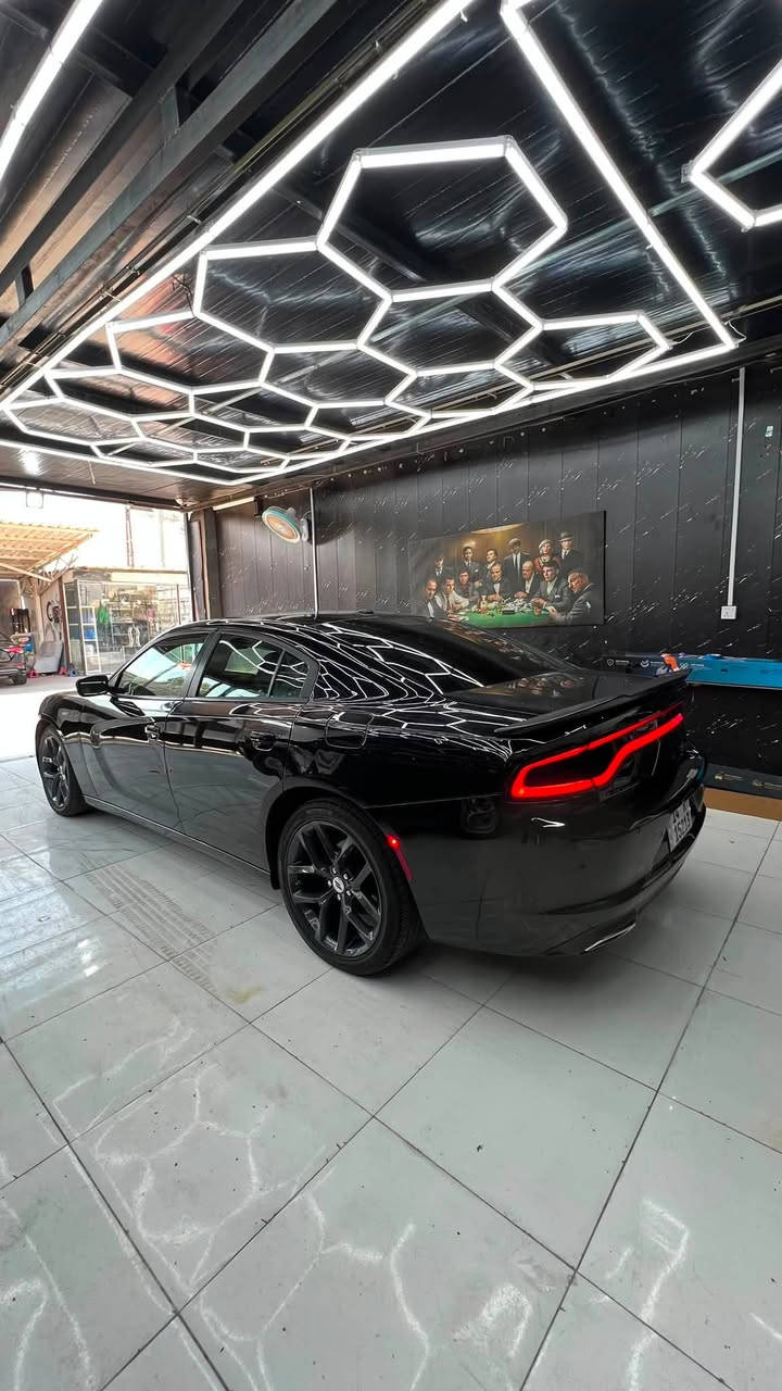 جارجر sxt اللون اسود مديل 2022 اصل حادثها جاملق وبنيد وتبديل لغد ايسر وشغل درجه أولى سياره جديده محرك وكير وأكسل وتبريد كلهن كفاله ماشيه 63 ميل رقمها بصرة وتحويل مباشر سعرها 180 ورقه وبيها مجال للاستفسار ***********
