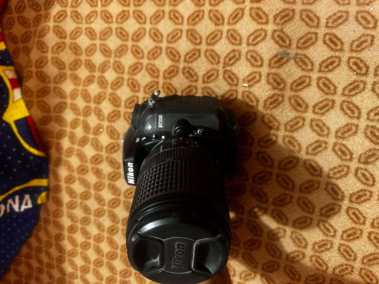 كامرة نيكون 7200D • عدسة 18-140 • زوم 70-300