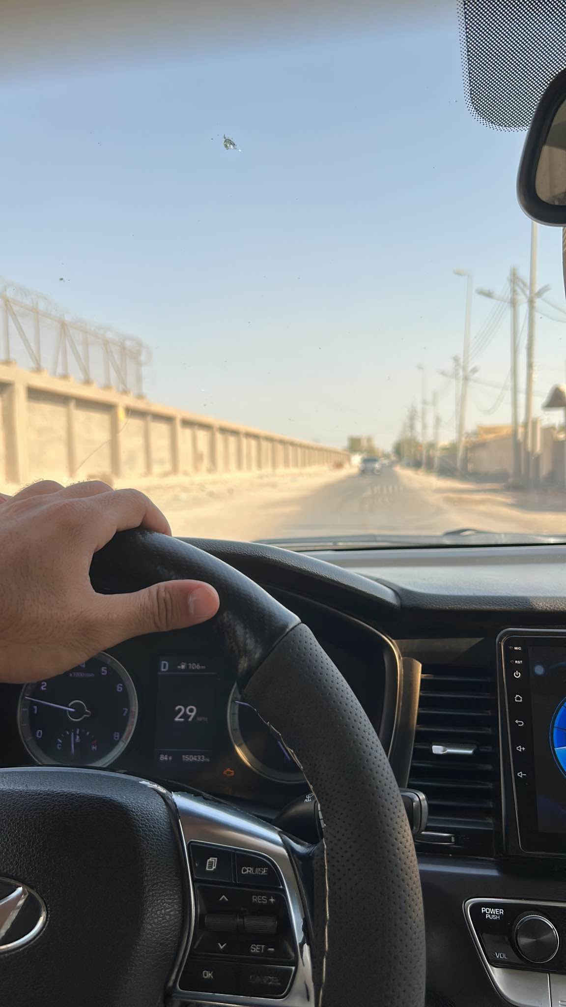 سلام عليكم 
سوناتا 2018 وارد امريكي ضرر بنيد مبدل او مصبوغ او المداكر مقسمه نفسهن السيارة بيها حالوب قوي الحالوب البنيد + القمارة + الصندوك 
السيارة باقي كله كفالة 
حداده نص عمر 
ماشية 150 ميل 
رقم اربيل بسمي تحويل او وكاله كيفك حسب الاتفاق 
مواصفاتها 
بصمه
تحكم ستيرن            
0️⃣7️⃣7️⃣2️⃣7️⃣8️⃣6️⃣5️⃣9️⃣6️⃣6️⃣
كشنات تتفئه
رادار جانبي بلمراية 
مثبت سرعة بيها بعد هواي مواصفات فول ما عده الفتحة 
السعر 102 وبيها مجال حق الجية 
مكاني ابو الخصيب البهادرية 
رقمي *********** البصرة, العراق
