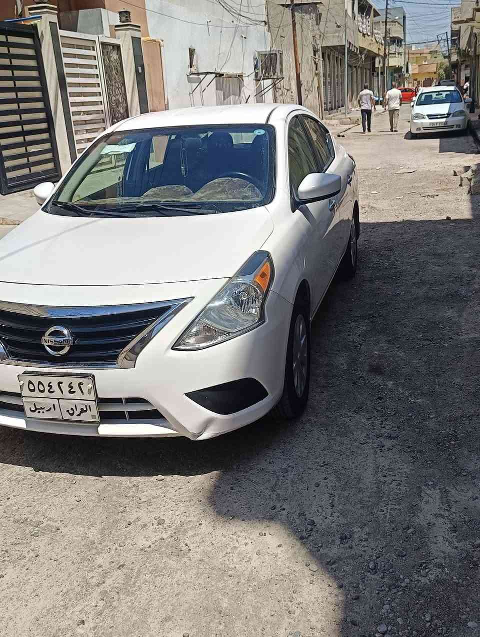 سلام عليكم للبيع نيسان فيرسه
وارد امريكي 
باب السايق مبدل من أمريكا 
 ودعميه الوره صبغ
بيها ملحضات بسيطه 
موديل 2017
مكاني موصل دركزليه 
السعر 100 ورقه وبيها مجال للطيبين 
متواجد خاص 
الرقم ***********
