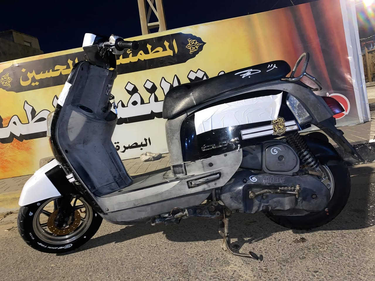 السلام عليكم بوليسي  للبيع دراجه كفاله عامه بل جيس ماصالها هواي من طلعت من الرمبه كفرات بلاديه مكينه ناعمه وخير من الله  شادلها ويلات نجمه الاصليات جبتهن ب٨٠ الف واريدها ب٩٥٠ قفل بدون مداهر مكاني بل قبله رقمي ***********
