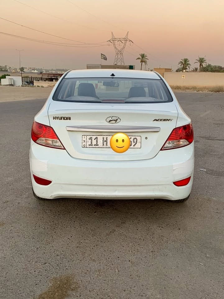 للبيع 
اكسنت خليجي موديل ٢٠٠١٣
محرك ١٦٠٠دوش مرغوب 
السياره فول مواصفات عده فتحه
بسمي تحويل مباشر 
رقم هزه جديد 
شوف سونار وخابر سياره كفاله من صبغ وضربه بيها مكانين بارد بسيط كلش 
مكان بغداد 
***********
السعر ٨٩ومجال بسيط'
