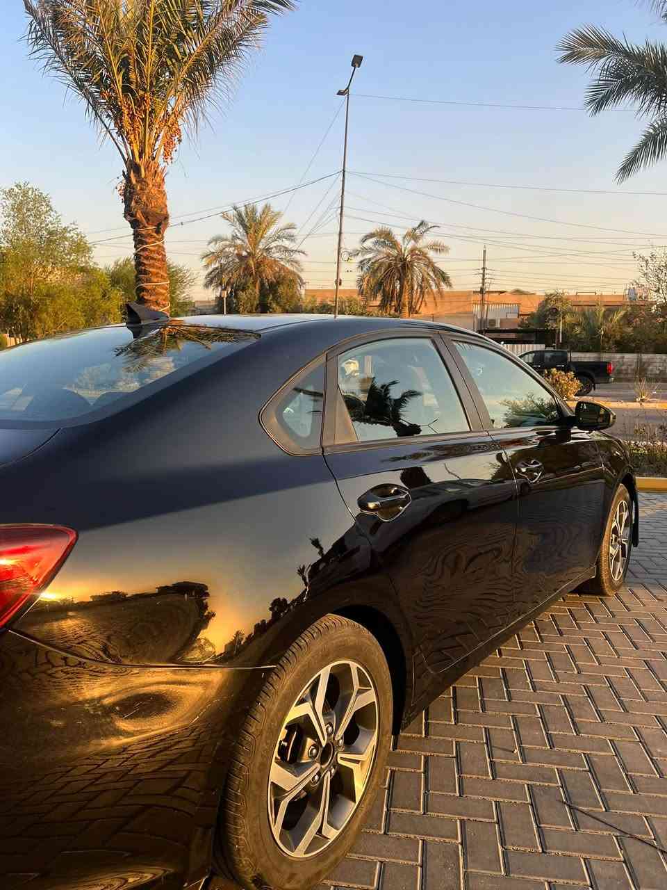 سلام عليكم لبيع كيا فورتي مديل19
بيه جاملغ وبنيد  بدون دواخل السياره 
شاشه كار بلي
مانع انزلاك
تحديد مسار 
تحكات ستيران
وضعيات قيادة
رقم بغداد تحويل ثاني يوم 
العنوان بغداد حي الجهاد
***********
