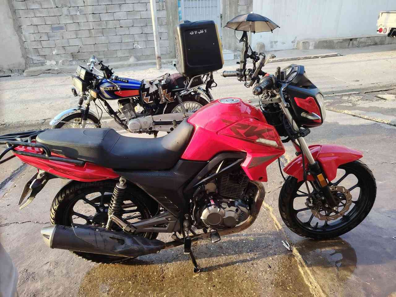 للبيع شباب دراجة RK 200 cc آر كي مكينة 200 سي سي للبيع دراجة نضيفة بحالة الوكالة ماشية 20 ألف  دراجة مرقمة رقمها اربيل بأسم الشركة لوحات عدد 2 دهن شركة يتبدل كل 15 يوم دراجة نضيفة وما ناقصة شي سعرها2300( مليونين وثلاثمئة )***********
