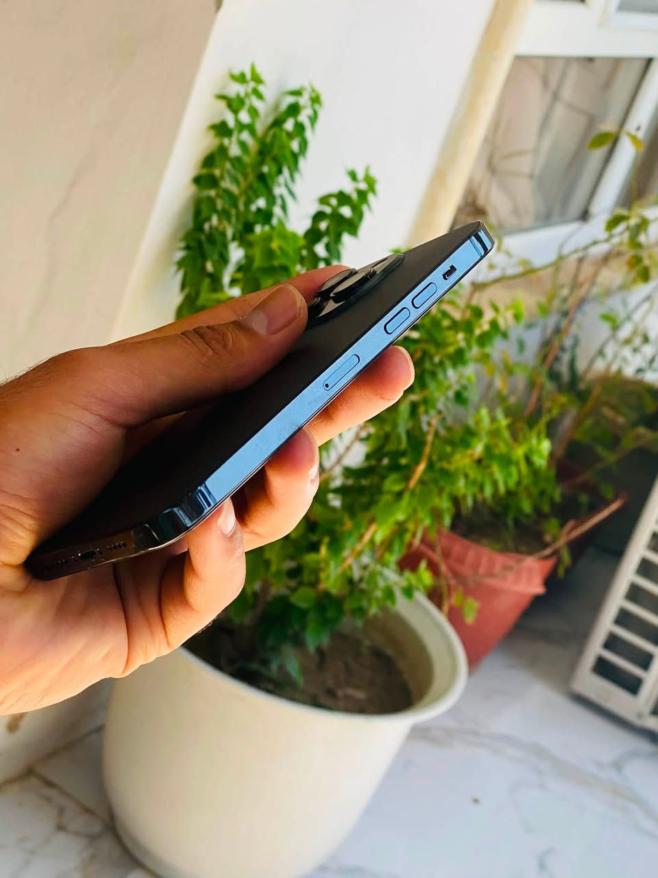 iPhone 14 pro max
ذاكره 128 
بطاريه 100 
نموذج m
تك سيمكرت 
جهاز مبدل شاشه 
فيس ايدي شغال 
جهاز كله شغال بدون خلل شرط 
سعره 475 الف 
***********
